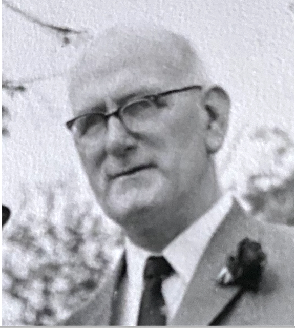 Photo of photos/William MacKay McLennan b1914 Bellshiel - portrait